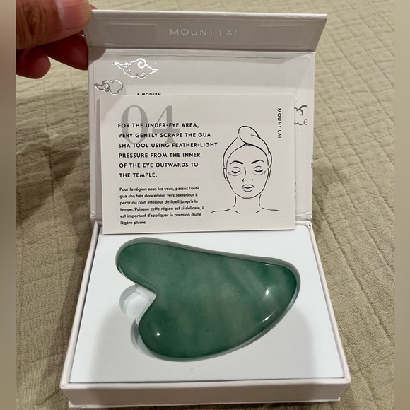 Mount Lai Jade Gua Sha Tool - Picture 4 of 4